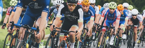 电竞英雄联盟全球总决赛赛事报道图片