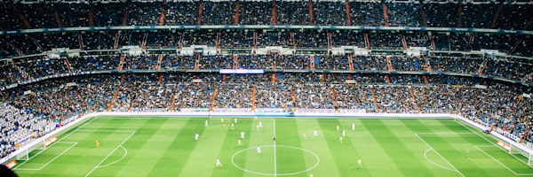 足球转会市场最新动态分析报道配图