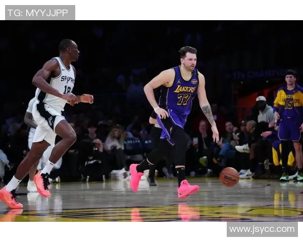 湖人队击败马刺，东契奇英雄联盟39分闪耀，赛季排名二次易主